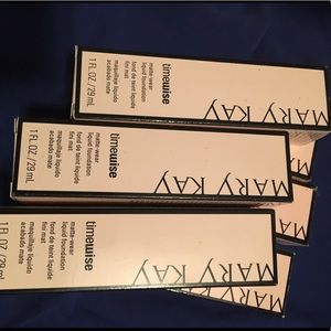 Mary Kay foundation set of 6!